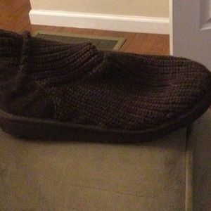 Never Worn Brown Ugg’s Buttons on Side